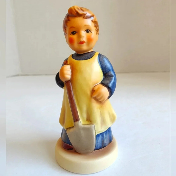 M.I. Hummel #1222, "Garden Treasures" Figure EXC, Original Packaging - Picture 2 of 10